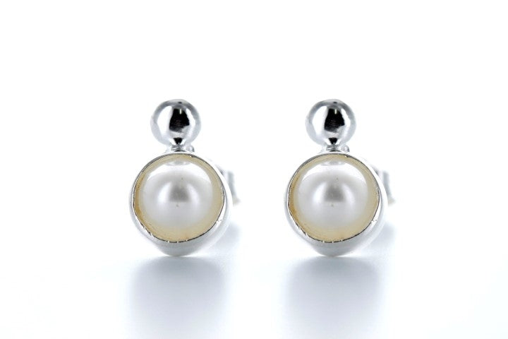 Silver & Pearl Earring