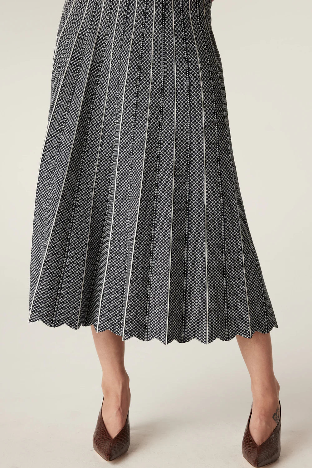 Cable - Astoria Crepe Skirt - Navy