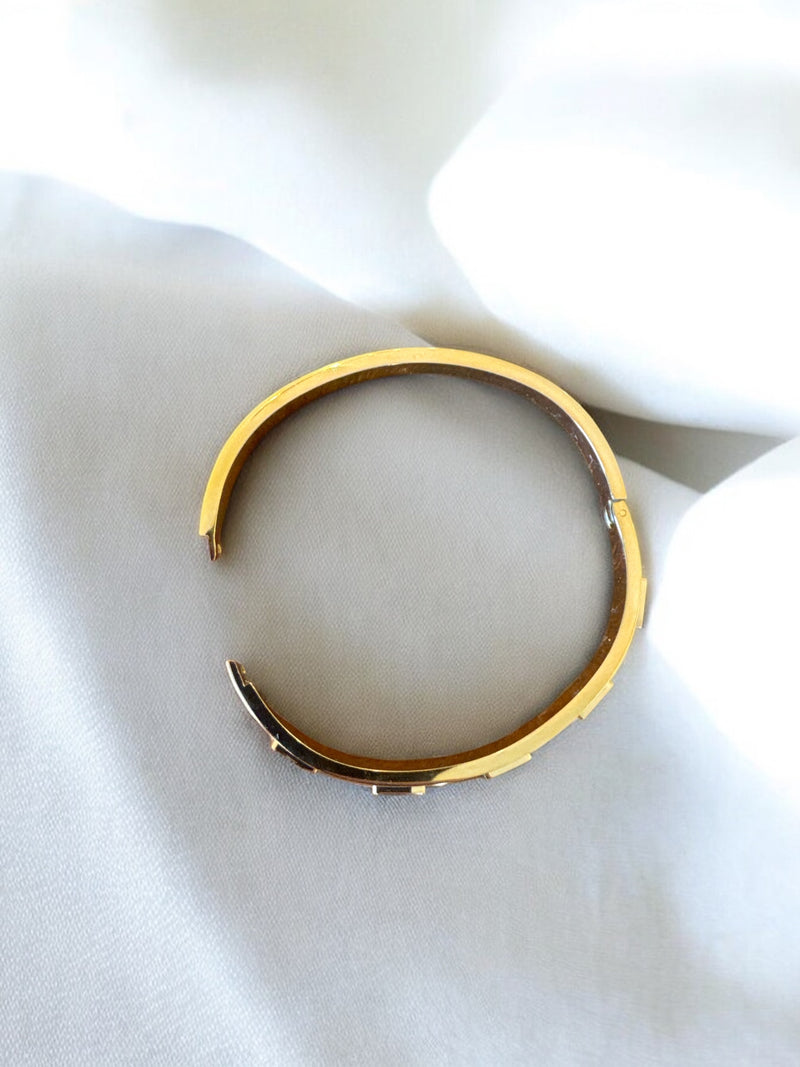 Gold Prescious Stone Bangle