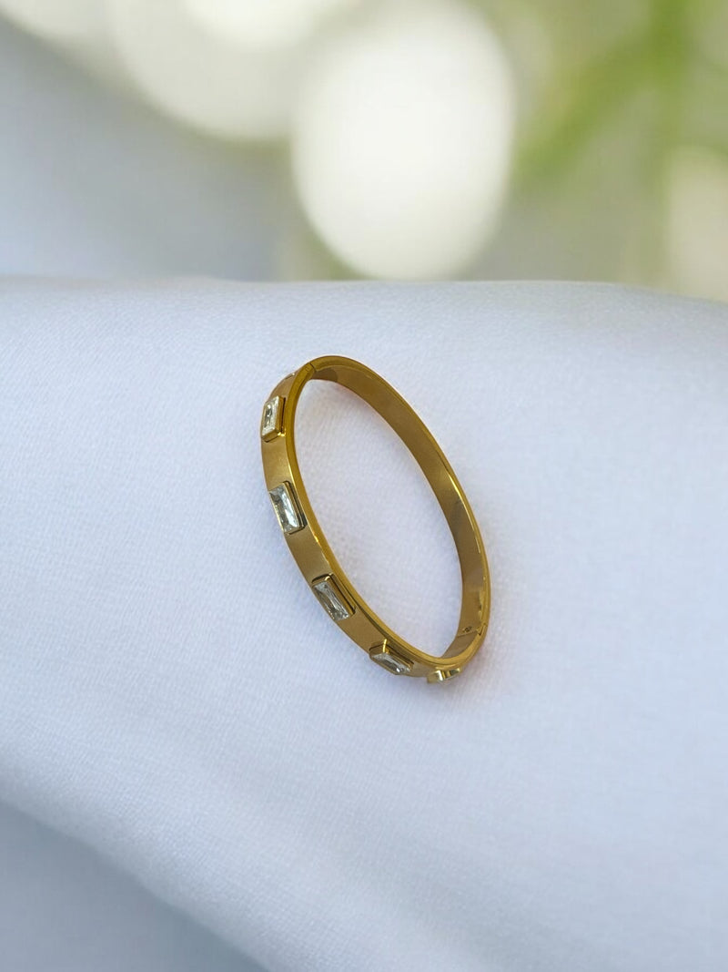 Gold Prescious Stone Bangle