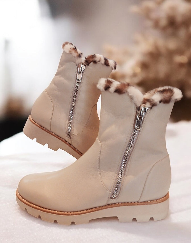 Dlinga - Shearling Lined Boot