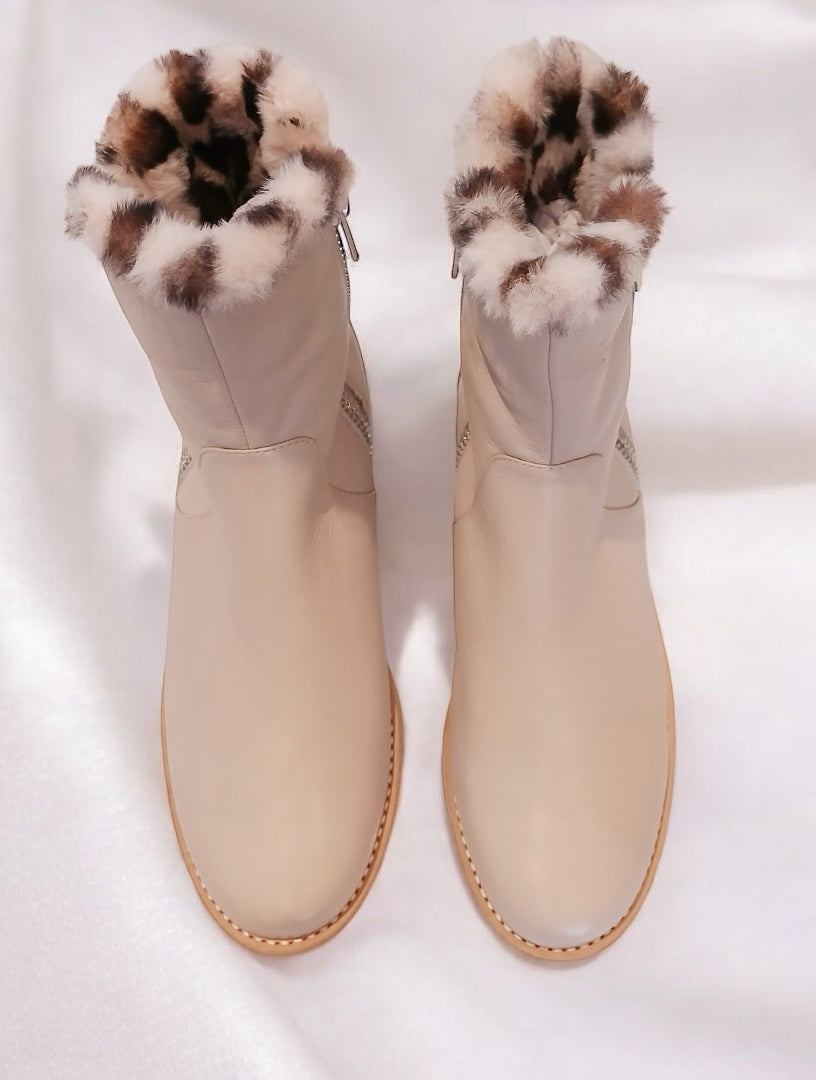 Dlinga - Shearling Lined Boot